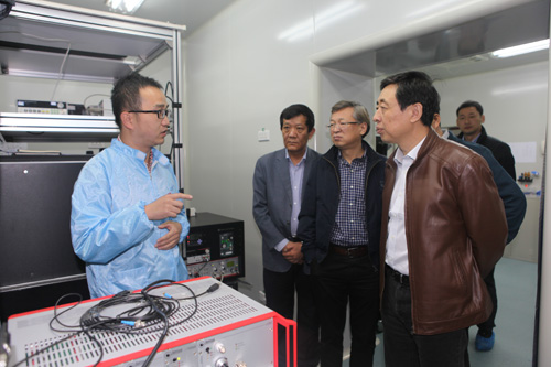 中科院副秘书长何岩到国家授时中心调研