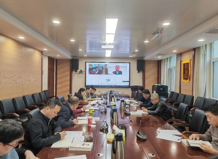 分省院党组召开理论学习中心组扩大会